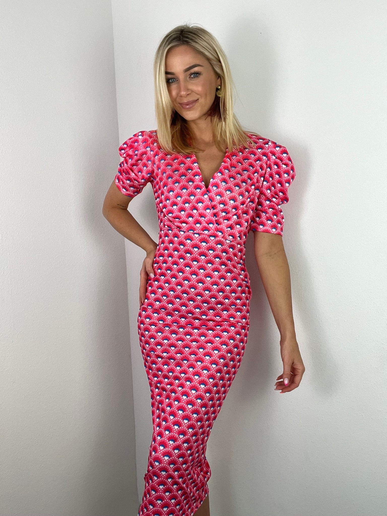 lange roze jurk met speelse print